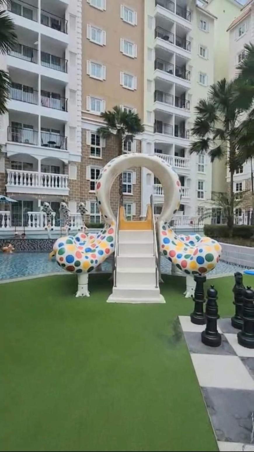 คอนโดสวนน้ำเซเว่นซี2 Apartment *