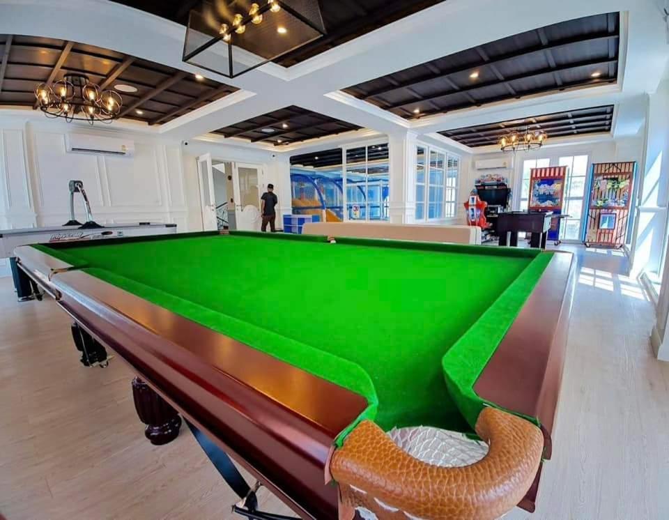 คอนโดสวนน้ำเซเว่นซี2 Apartment Na Chom Thian